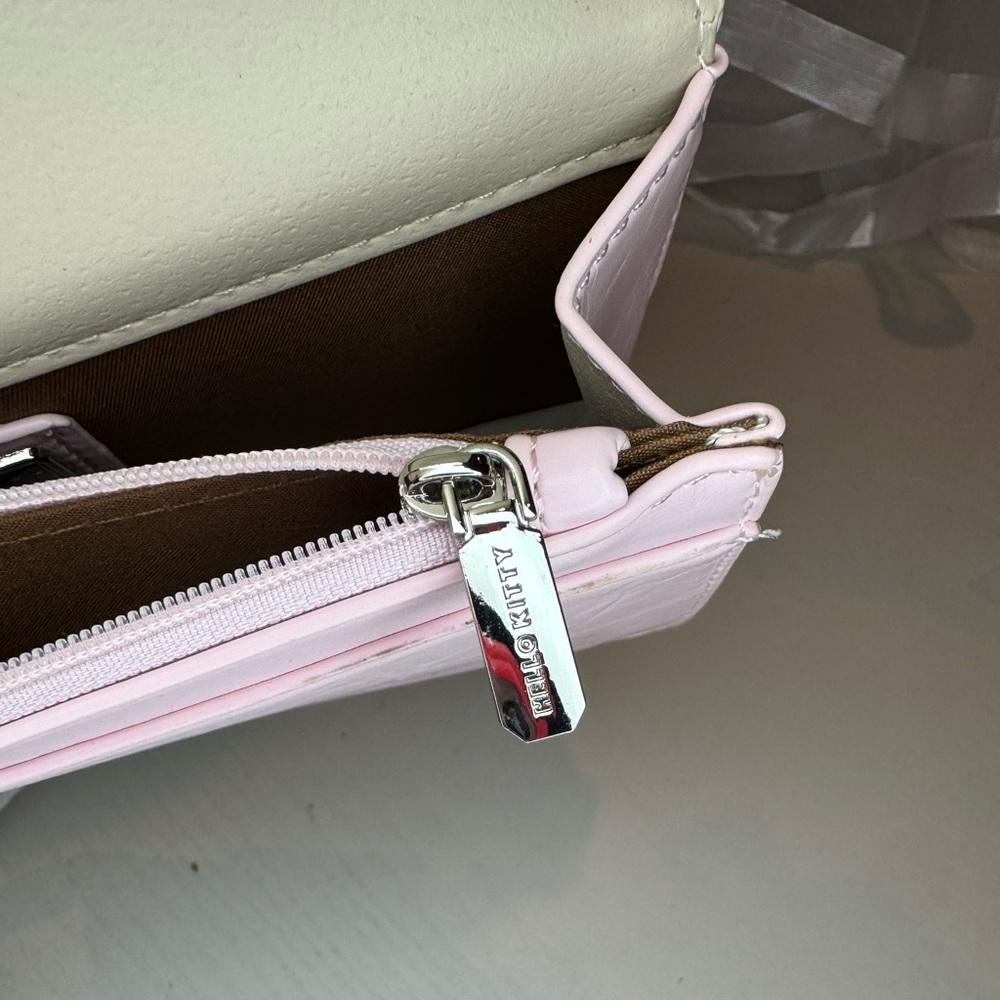 Hello Kitty Pink Designer Bag - Picture 6 of 8